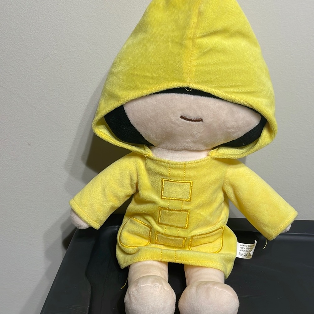 Plush doll like new